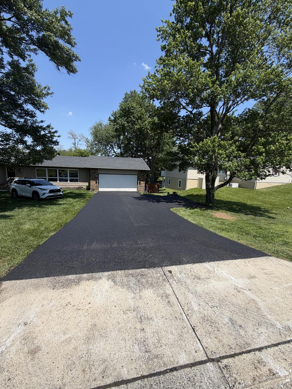 W&W Asphalt paving work serving Gettysburg, PA.
